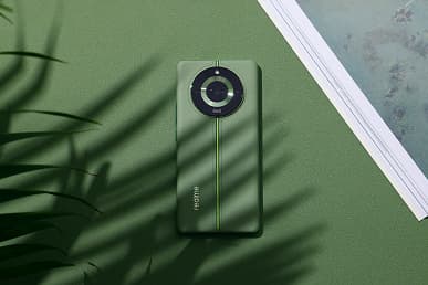 С прицелом на Xiaomi 13 Ultra. Народный 200-мегапиксельный Realme 11 Pro+ в зелёном цвете впервые показали вживую