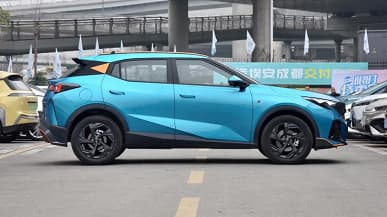 Стильный аналог Haval Jolion, Geely Coolray и Nissan Qashqai. В Россию привезли 177-сильный кроссовер GAC GS3 с богатым оснащением и невысокой ценой