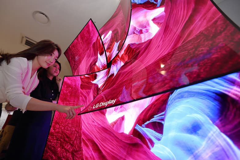Samsung и LG Display могут скоро договориться о поставке 3-4 млн телевизионных панелей OLED