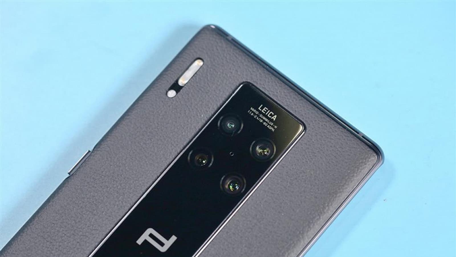 Самый дорогой смартфон серии Huawei Mate 30 оказался полностью распродан в первый же день