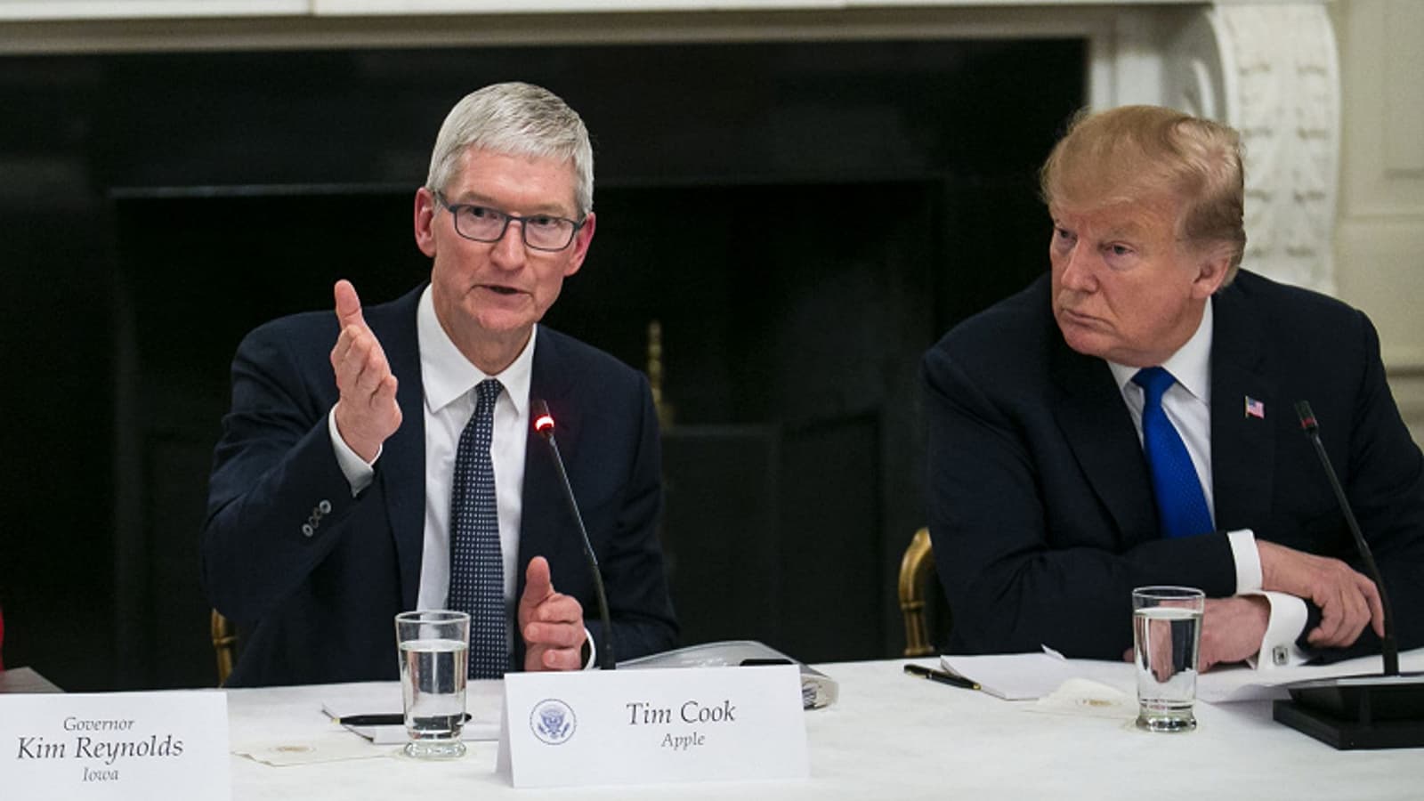 Apple наняла лоббиста, чтобы её товары не попали в обновлённый список в процессе торговой войны США с Китаем