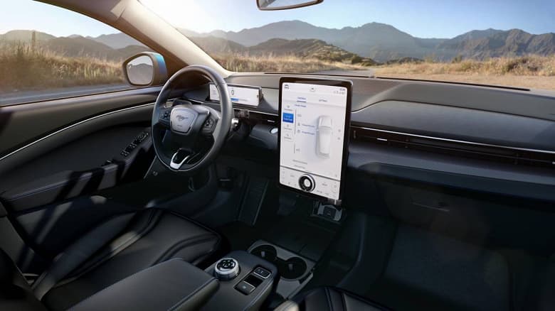 Представлен электрический Ford Mustang Mach-E, и это кроссовер