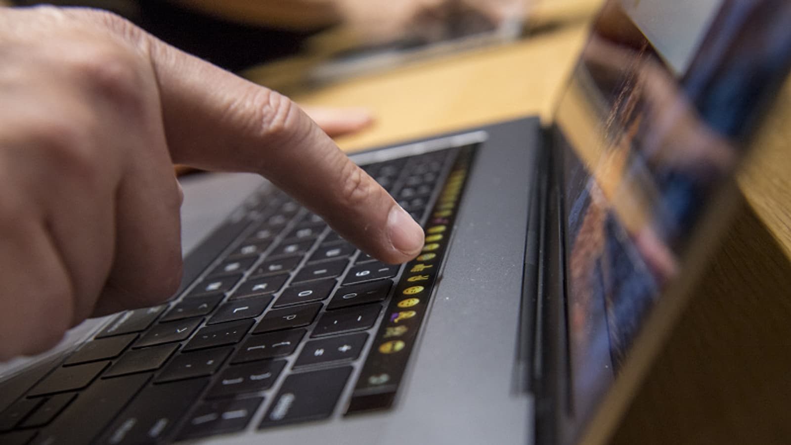 16-дюймовый Apple MacBook Pro поразит своими динамиками