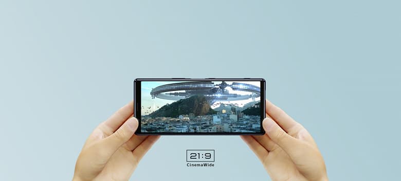 Стартовали продажи компактного флагмана Sony Xperia 5 в России