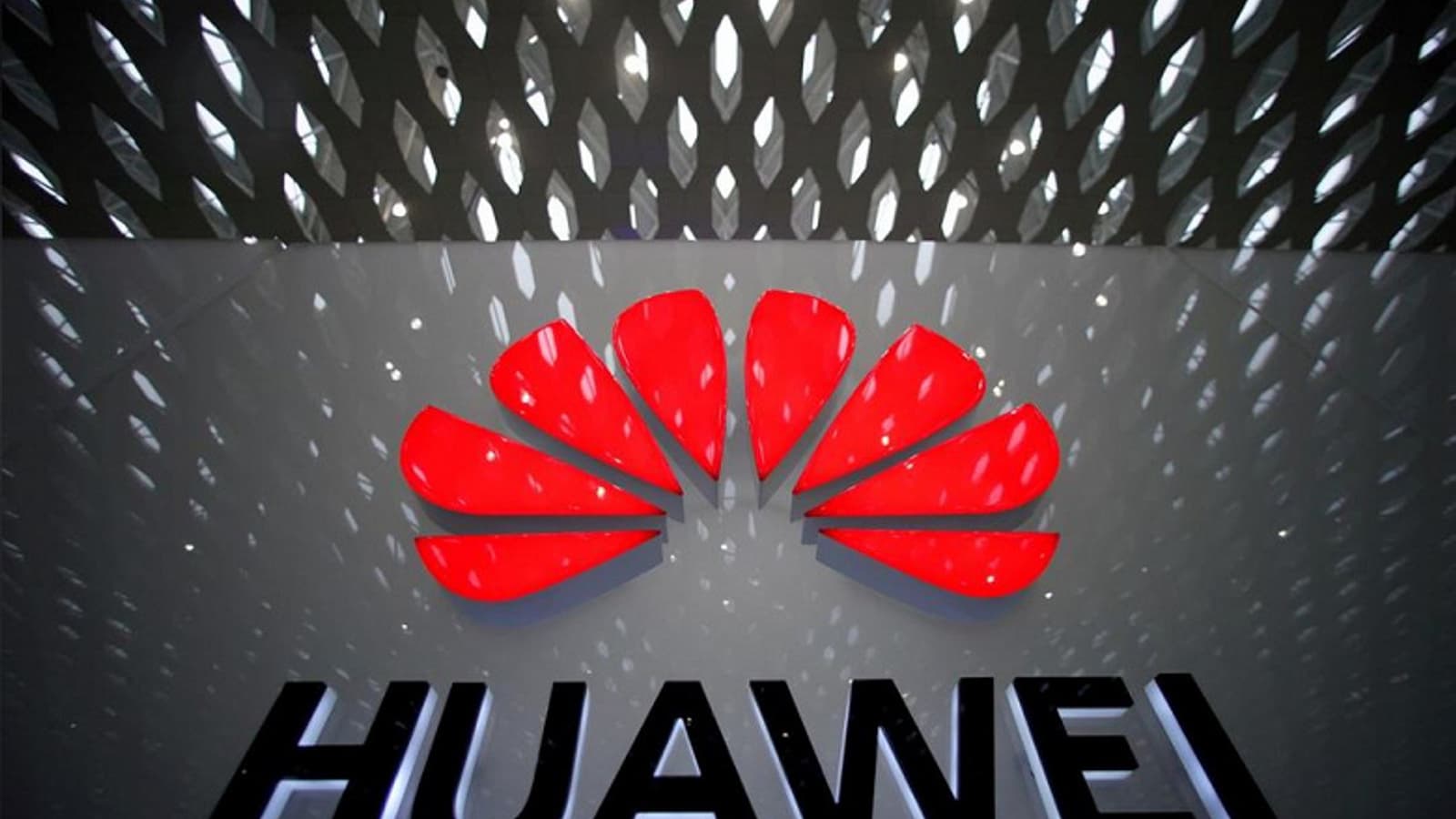 Американские компании начали получать разрешения на поставку Huawei своей продукции