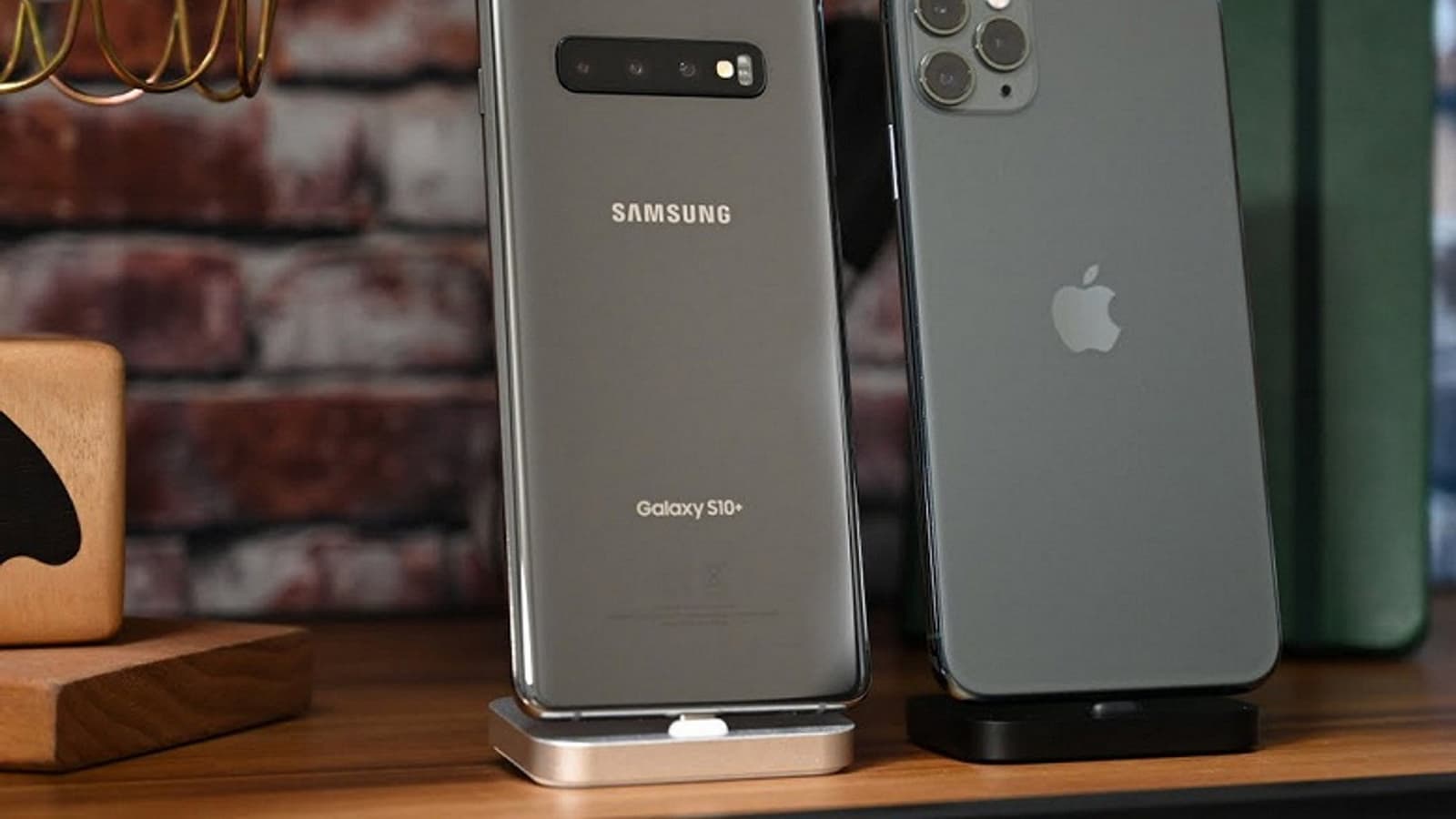 Только Apple или Samsung, только хардкор. Жители Канады практически не признают других производителей смартфонов