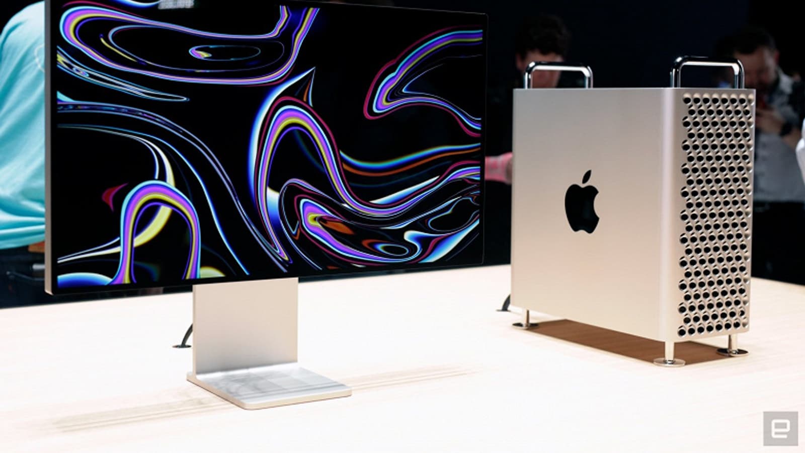 Apple подготовила подарок к Новому году за 6 тысяч долларов