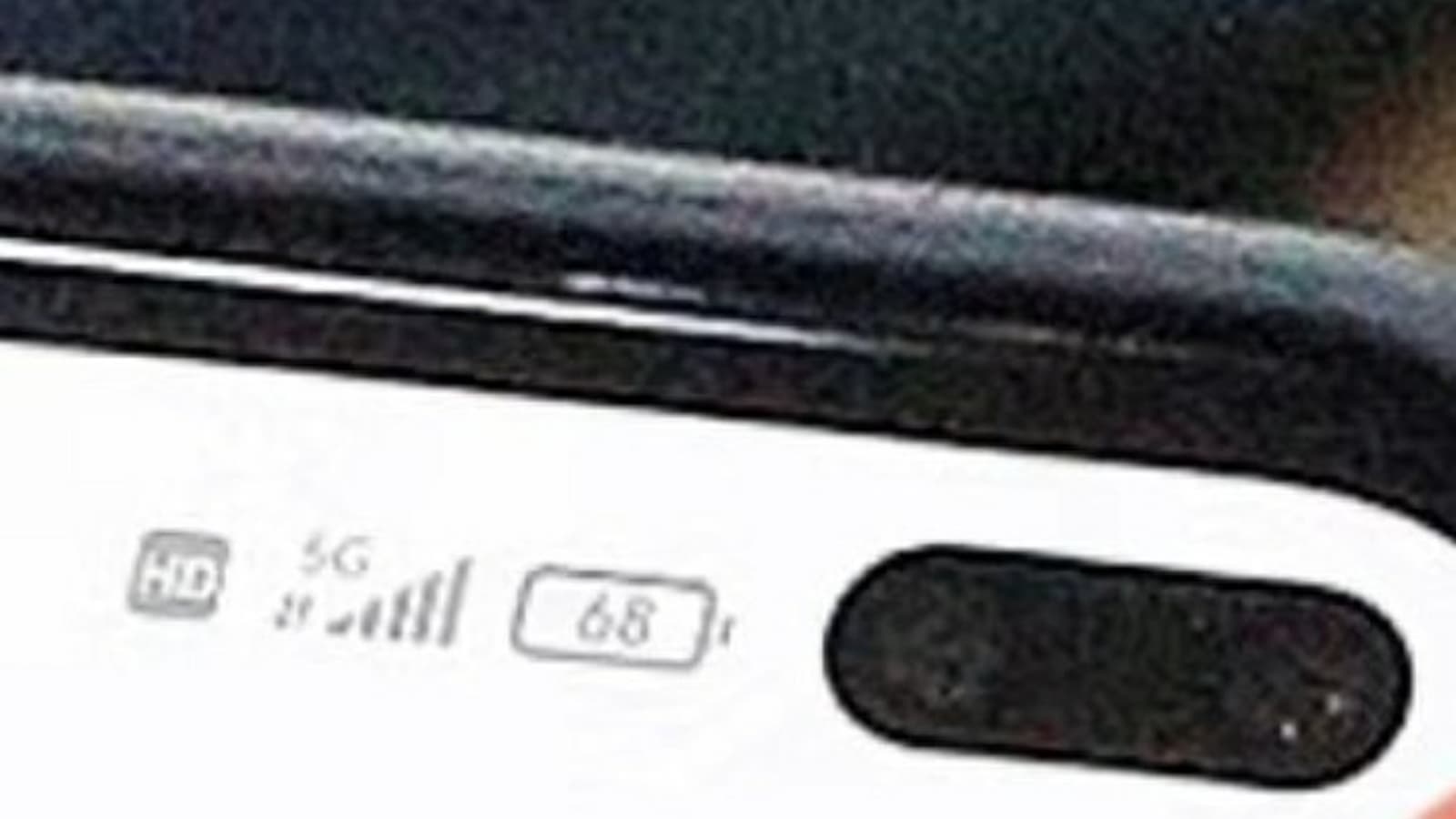 Работающий Redmi K30 в руках пользователя