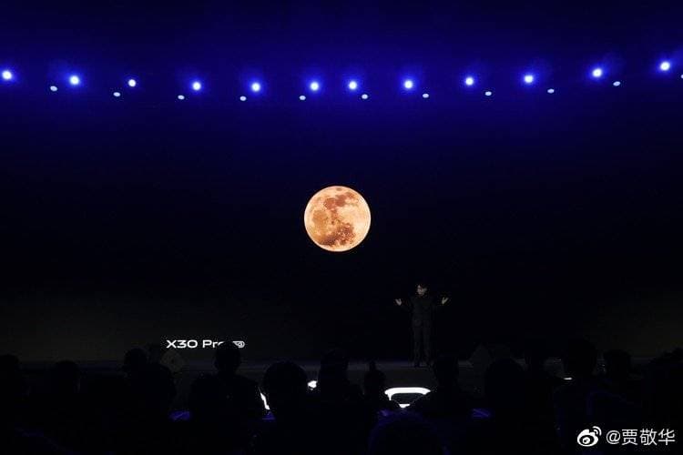 60-кратный зум и Super Moon Mode. Представлен камерофон Vivo X30