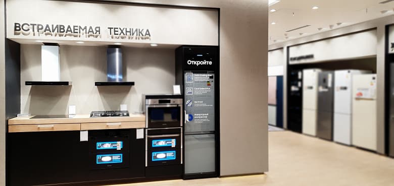 Samsung открыла самый большой флагманский магазин в Москве