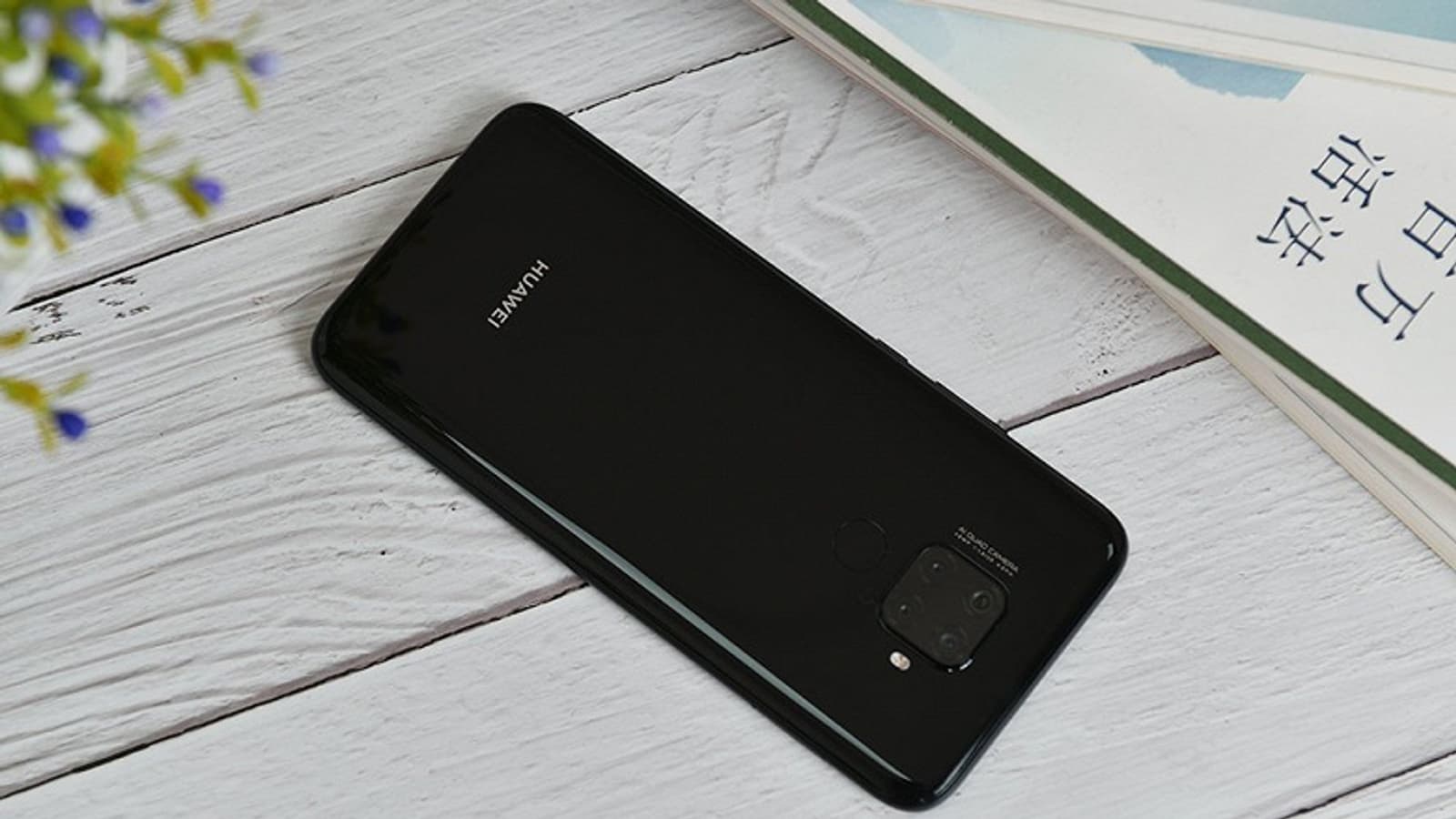Идейный наследник Huawei Mate 20 в реальности еще краше, чем не рендерах
