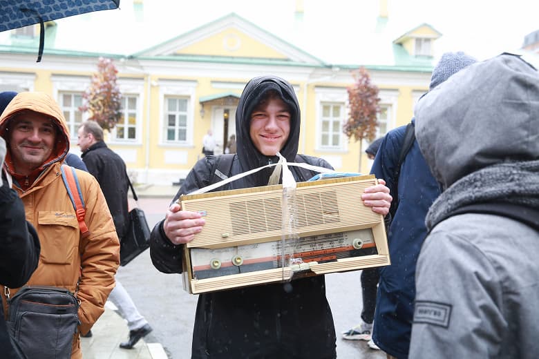 Очередь дня: более тысячи человек выстроилось за новым продуктом Яндекса