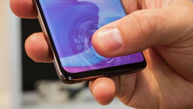 Не забудьте обновиться. Samsung обезопасила флагманские смартфоны Galaxy S10 и Note10 Не забудьте обновиться. Samsung обезопасила флагманские смартфоны Galaxy S10 и Note10