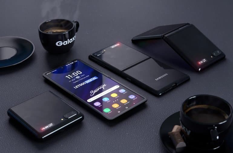 У Samsung Galaxy Z Flip 2 появится сенсорная прозрачная крышка, подэкранный дактилоскоп и стилус У Samsung Galaxy Z Flip 2 появится сенсорная прозрачная крышка, подэкранный дактилоскоп и стилус