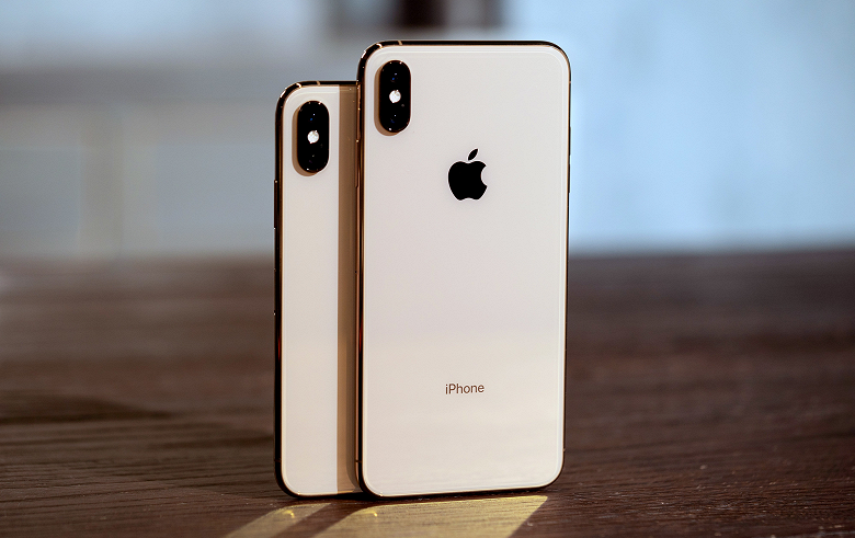 Apple впервые выпустила восстановленные iPhone XS и iPhone XS Max. Можно значительно сэкономить Apple впервые выпустила восстановленные iPhone XS и iPhone XS Max. Можно значительно сэкономить