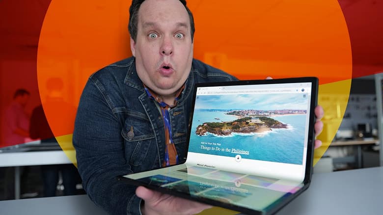 Intel показала складной планшет Horseshoe с огромным гибким экраном Intel показала складной планшет Horseshoe с огромным гибким экраном