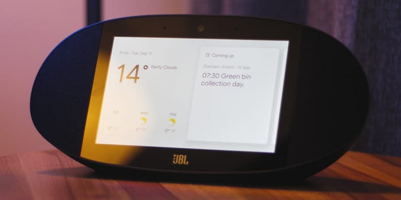 Уникальная колонка JBL Link View с экраном подешевела втрое
