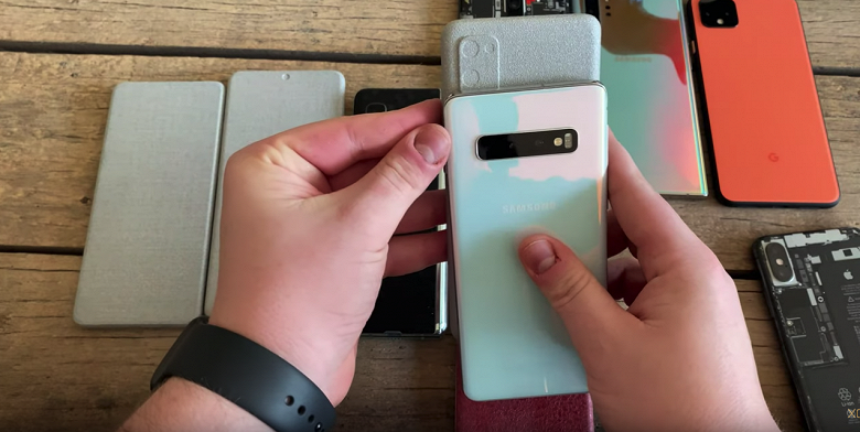 Смартфоны Samsung Galaxy S20, S20+ и S20 Ultra сравнили между собой и с другими флагманами