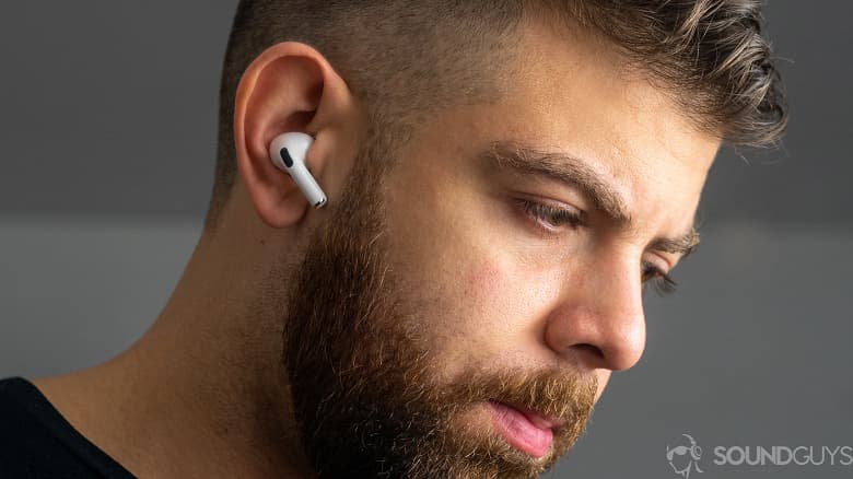Поддельные AirPods оказались опасными для здоровья Поддельные AirPods оказались опасными для здоровья