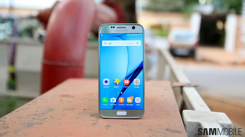 Удивительное рядом. Samsung обновляет флагман четырёхлетней давности Удивительное рядом. Samsung обновляет флагман четырёхлетней давности