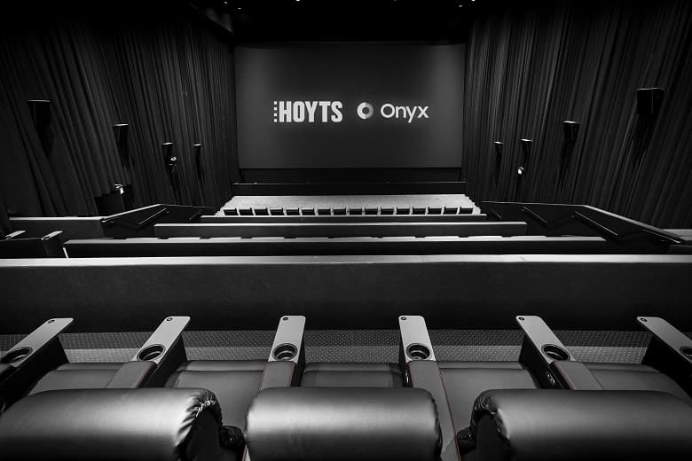Samsung установила кинотеатральный 14-метровый LED-дисплей Onyx в Сиднее Samsung установила кинотеатральный 14-метровый LED-дисплей Onyx в Сиднее