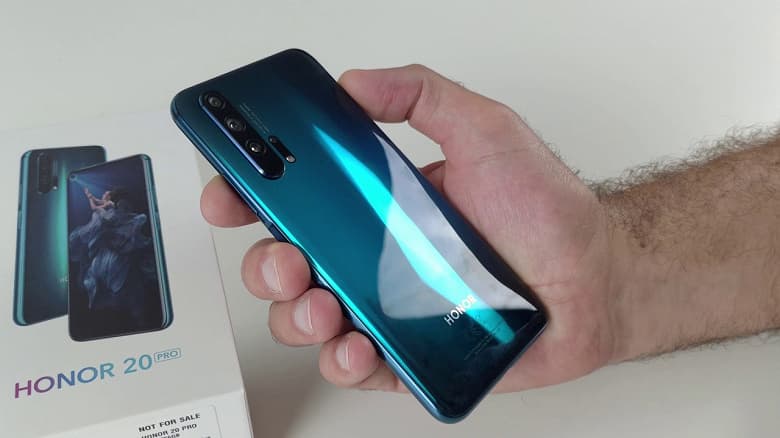 Хит продаж Honor 20 Pro резко подешевел. В своей категории, возможно, это лучший камерофон на рынке