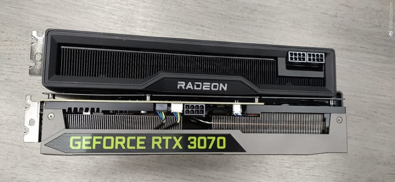 Radeon RX 6800 XT сравнили с GeForce RTX 3070 на живых фото