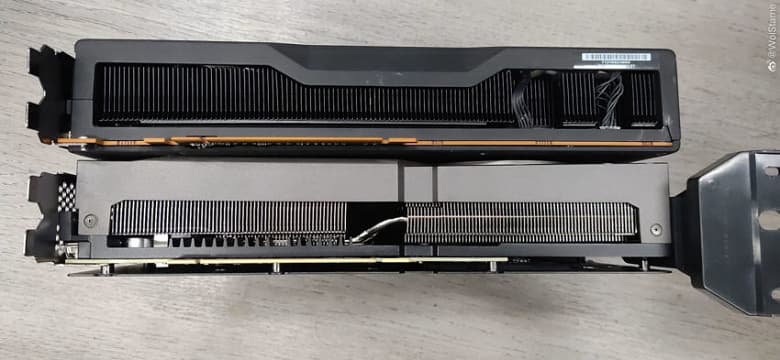 Radeon RX 6800 XT сравнили с GeForce RTX 3070 на живых фото