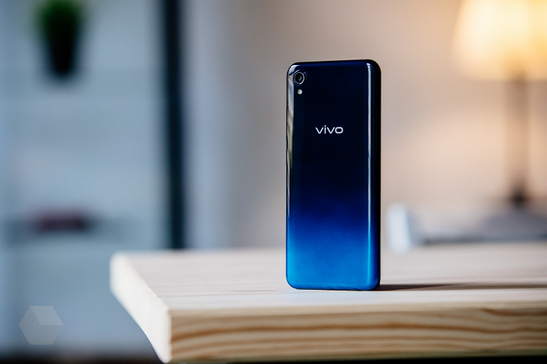 В России снижены цены на смартфоны Vivo