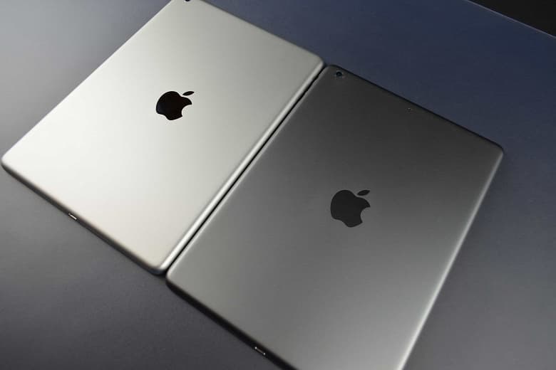 200 iPad в обмен на четыре разрешения на оружие. Главу службы безопаности Apple обвинили в попытке подкупа