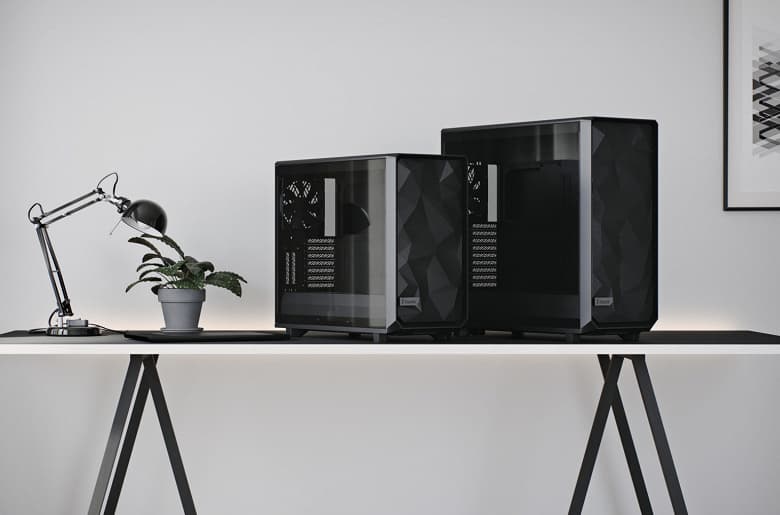 В корпусе Fractal Meshify 2 XL помещаются платы размером до SSI-EEB