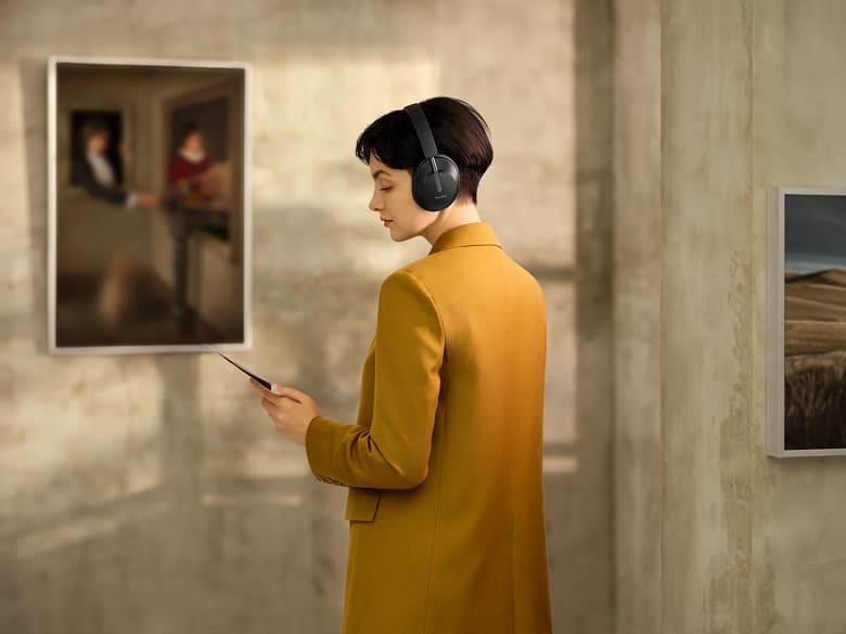 Беспроводные наушники Huawei FreeBuds Studio для меломанов предлагаются в России заметно дешевле, чем в Европе