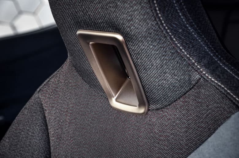 Запас хода более 600 км, разгон до 100 км/ч за 5 секунд и полный привод. Представлен электрический кроссовер BMW iX