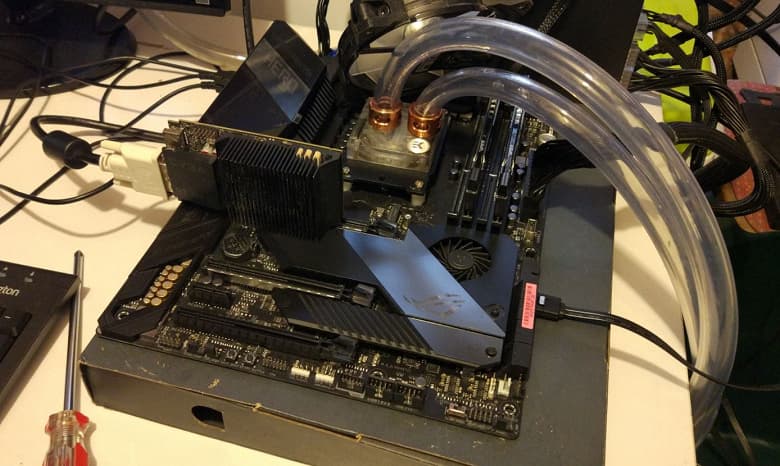 5,1 ГГц при всех шести активных ядрах. Ryzen 5 5600X разогнали