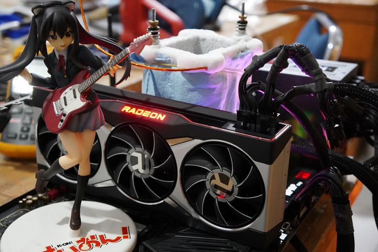 AMD Radeon RX 6800 XT со штатным охлаждением обошла в 3DMark Fire Strike карту Nvidia GeForce RTX 3090, охлаждаемую азотом