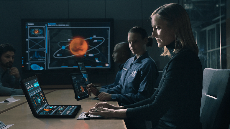 Первый в мире ноутбук с гибким складным экраном прибыл в Россию дороже двух новеньких MacBook Pro