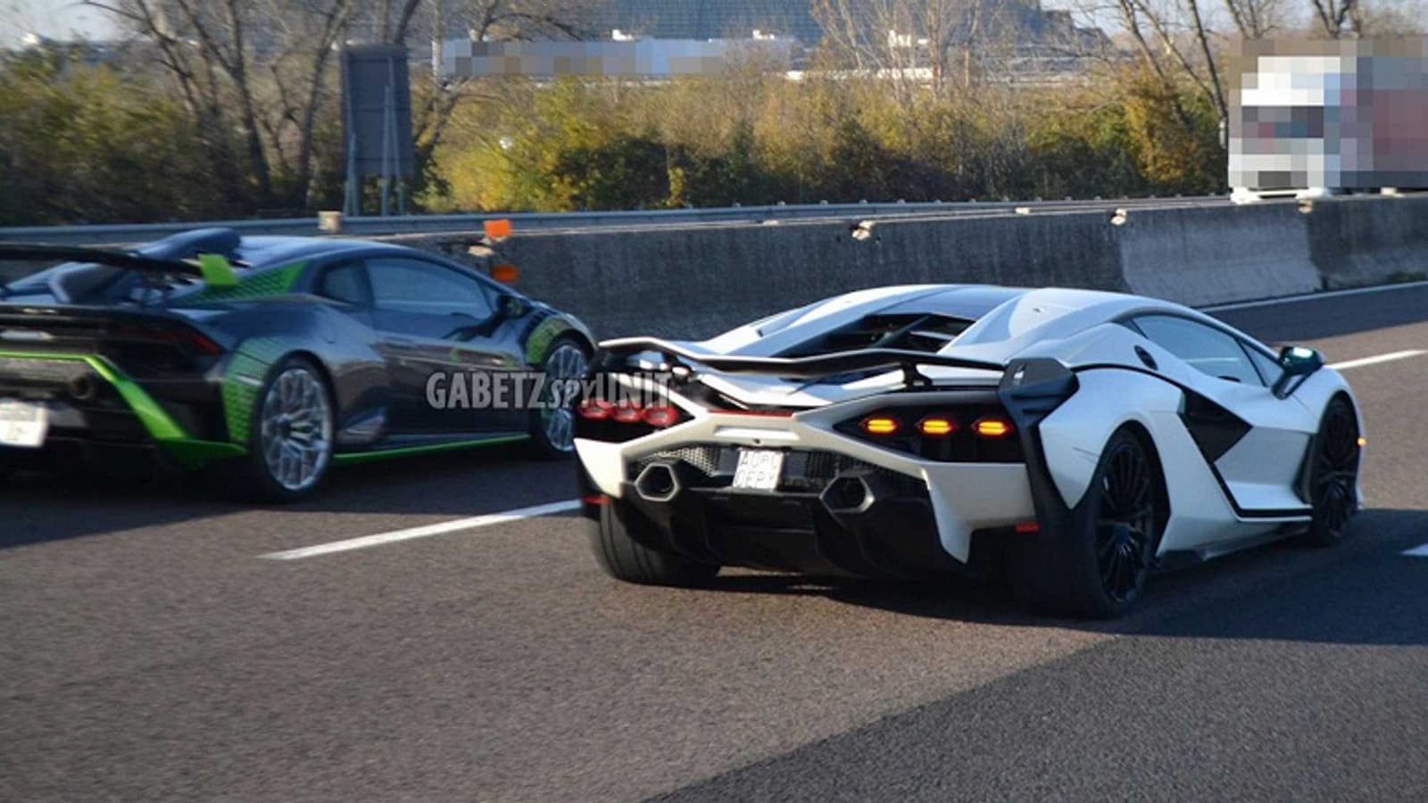 Космолет на дорогах общего пользования. Гибридный Lamborghini Sian PCF 37 засняли вживую