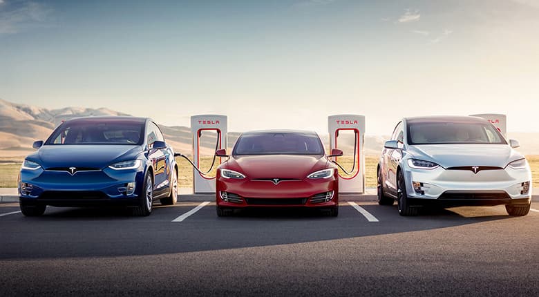 Tesla предлагает год бесплатной зарядки Supercharging для своих электромобилей в США Tesla предлагает год бесплатной зарядки Supercharging для своих электромобилей в США
