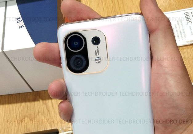 108 Мп и 30-кратный зум. Xiaomi Mi 11 позирует на живых фото