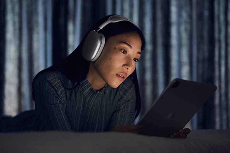 Расширенная гарантия на дорогущие наушники Apple AirPods Max стоит 5 990 рублей