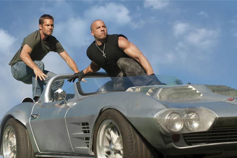 Фееричное ограбление грузовика с PlayStation 5 в стиле «Форсажа»