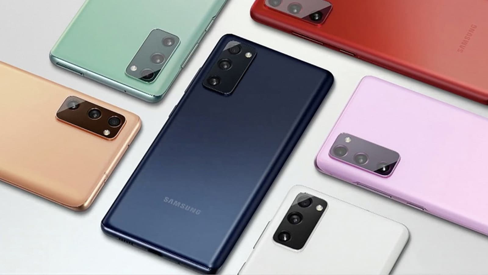 «Бюджетный» флагман Samsung Galaxy S20 FE неожиданно получил One UI 3.0, причём изначально в России