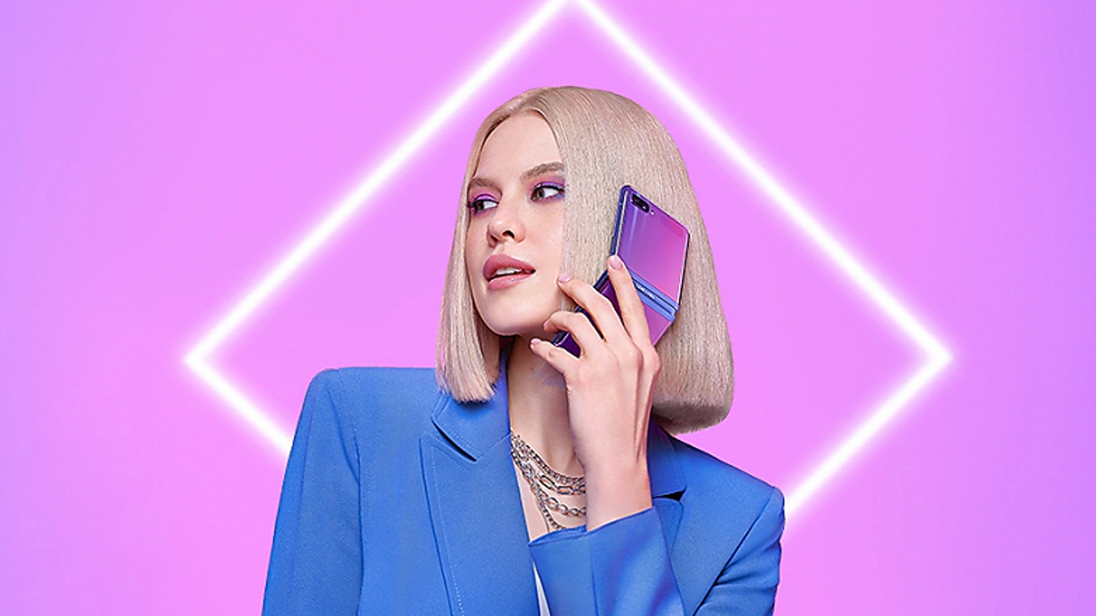 До 30 тысяч рублей дешевле: Samsung урезала цены на флагманские смартфоны в России