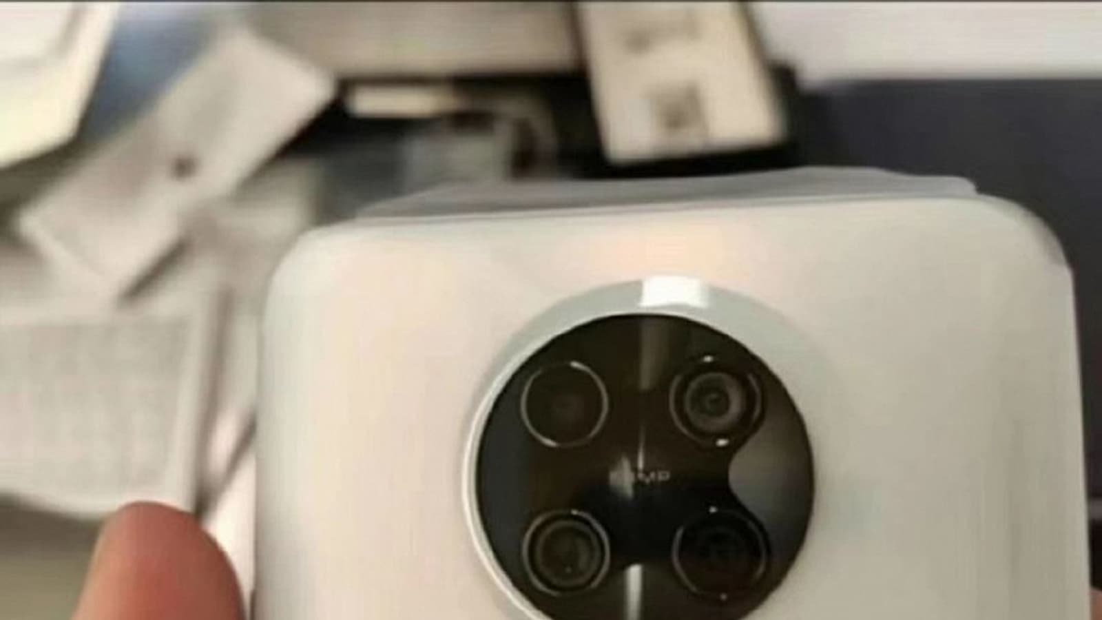 Новенький Redmi K30 Pro в заводской пленке. Фото только что распакованного флагмана