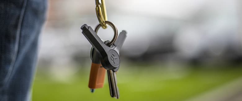 EK предлагает универсальный ключ для компонентов СЖО, который не позволит затянуть резьбовое соединение слишком туго