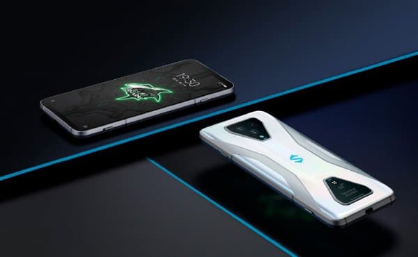 Snapdragon 865, 5G и 90-герцовый экран за 0. В продажу поступил новый недорогой флагман