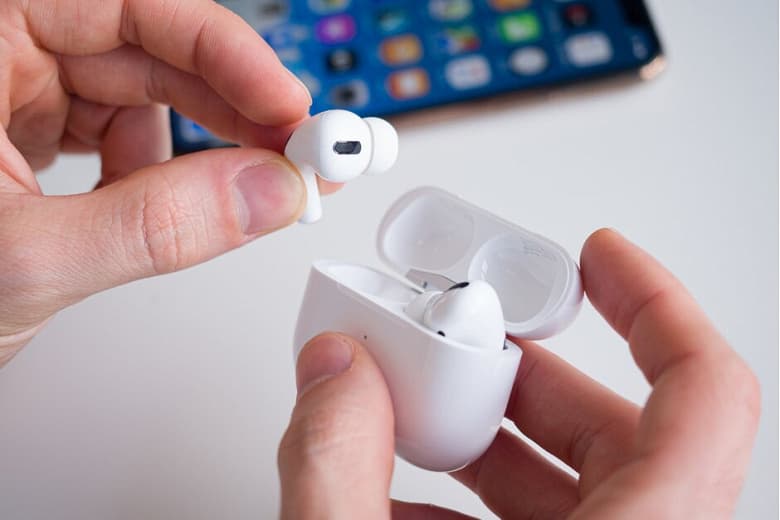 Apple наступает. Новенькие AirPods готовы к выходу и дебютируют совсем скоро Apple наступает. Новенькие AirPods готовы к выходу и дебютируют совсем скоро