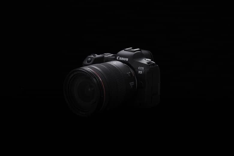 Опубликована часть технических характеристик камеры Canon EOS R5 Опубликована часть технических характеристик камеры Canon EOS R5