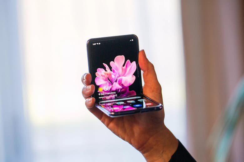 Если вы хотите Samsung Galaxy Z Flip с 5G, стоит подождать Если вы хотите Samsung Galaxy Z Flip с 5G, стоит подождать