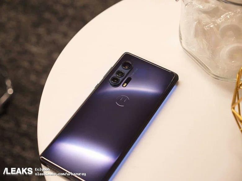 Флагманский смартфон Motorola EDGE+ с экраном-водопадом на первых качественных фотографиях